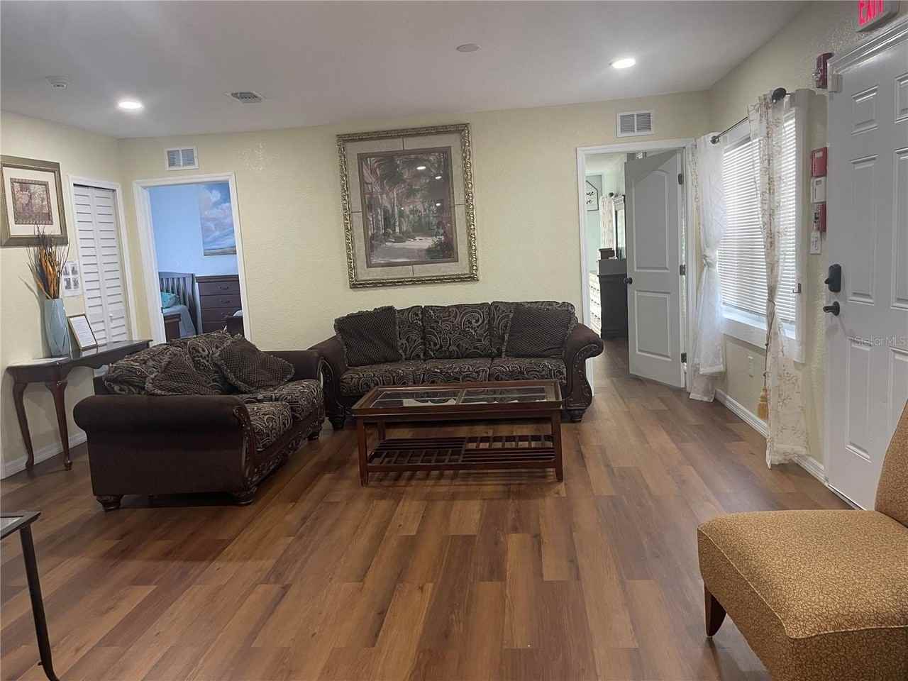 3207 N Howard Ave - Photo 4 of 27