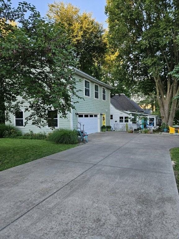 305 Se B St - Photo 2 of 10