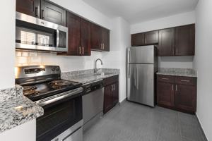 featured image of 6021 N Winthrop Ave