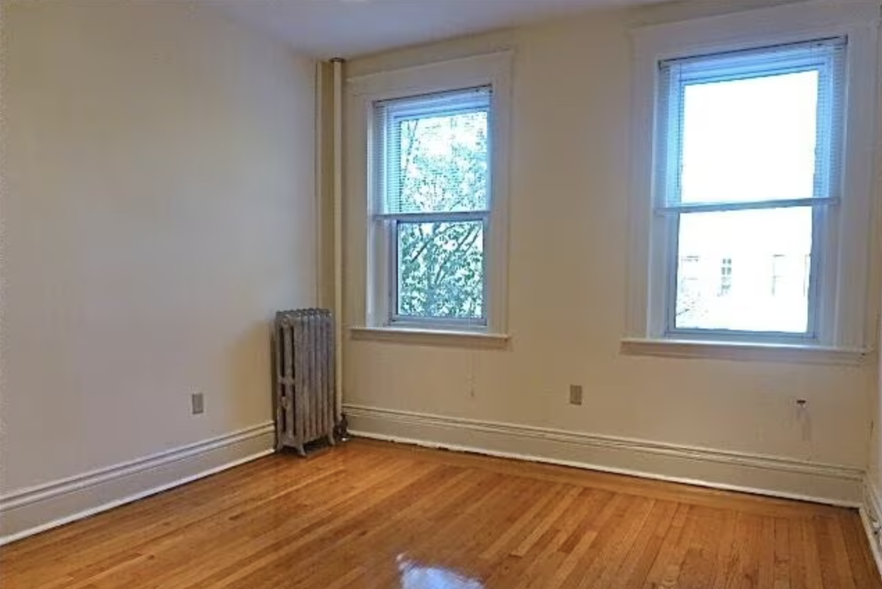 28 Queensberry St #9 - Photo 4 of 6