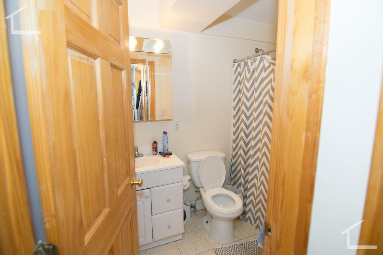 1801 Beacon St #1 - Photo 3 of 5