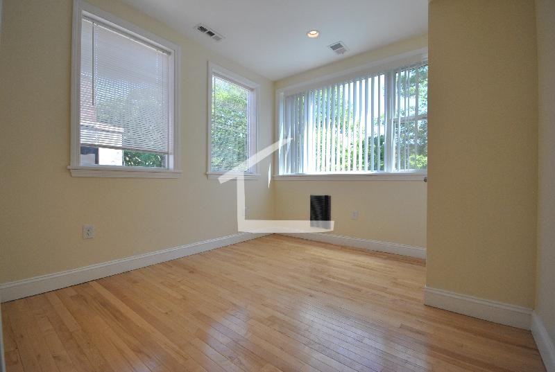 1801 Beacon St #8 - Photo 6 of 17