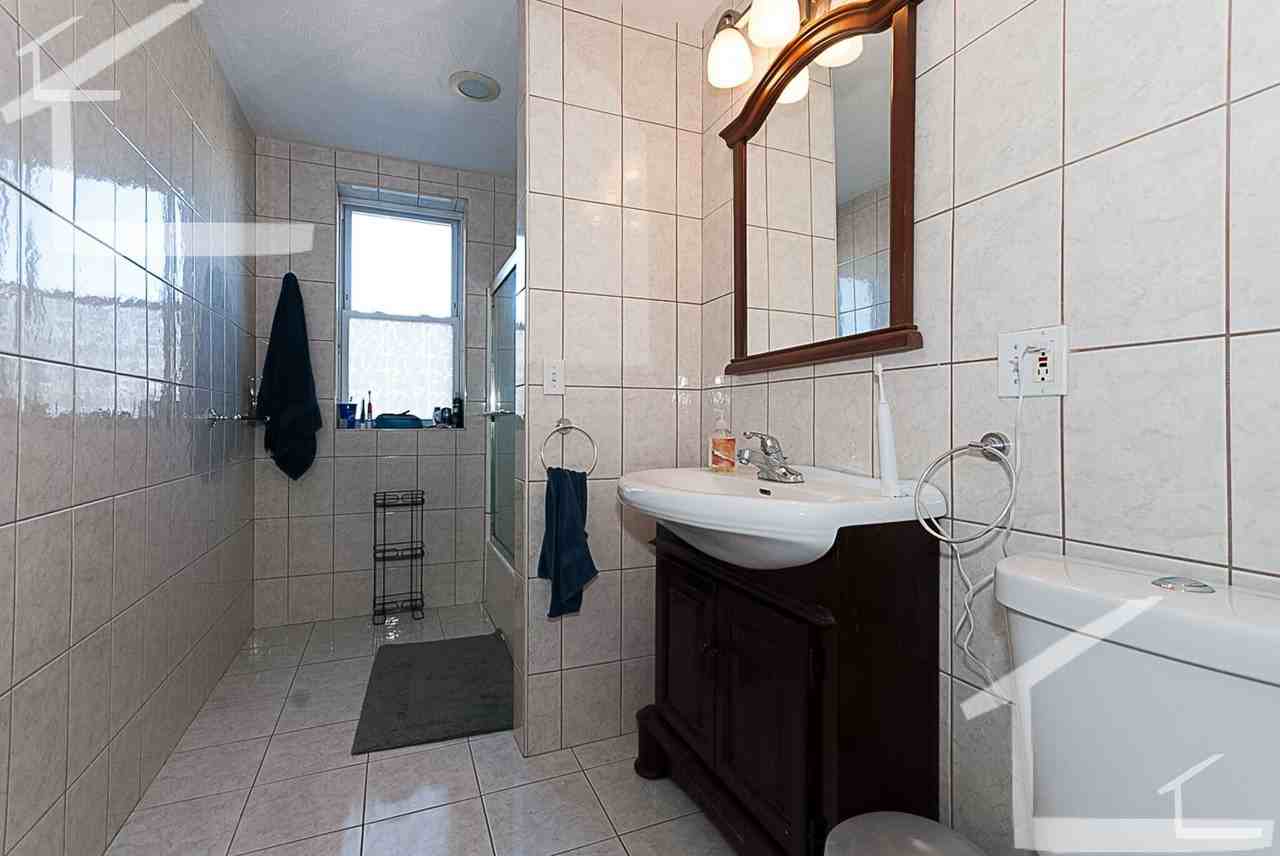 73 Thatcher St #201 - Photo 2 of 16