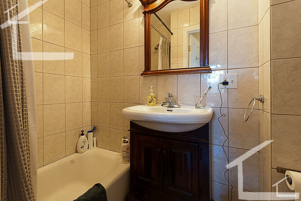 73 Thatcher St #201 - Photo 5 of 16