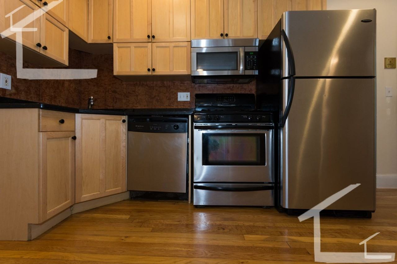 73 Thatcher St #201 - Photo 6 of 16