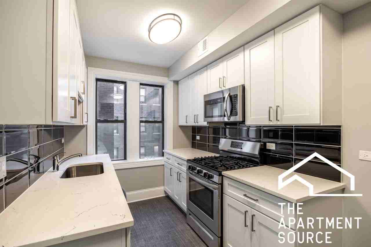 7000 S South Shore Dr #403