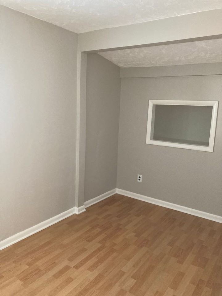 300 N Highland Ave - Photo 2 of 8
