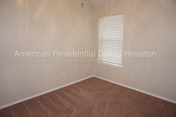 8229 Cedarcrest Ln - Photo 3 of 16