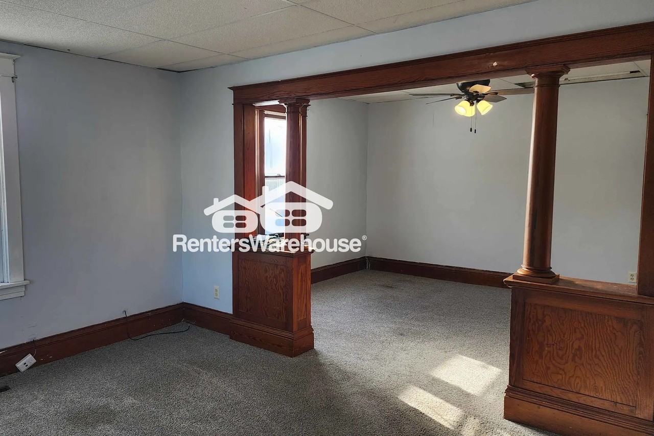 227 S Grant St - Photo 3 of 25