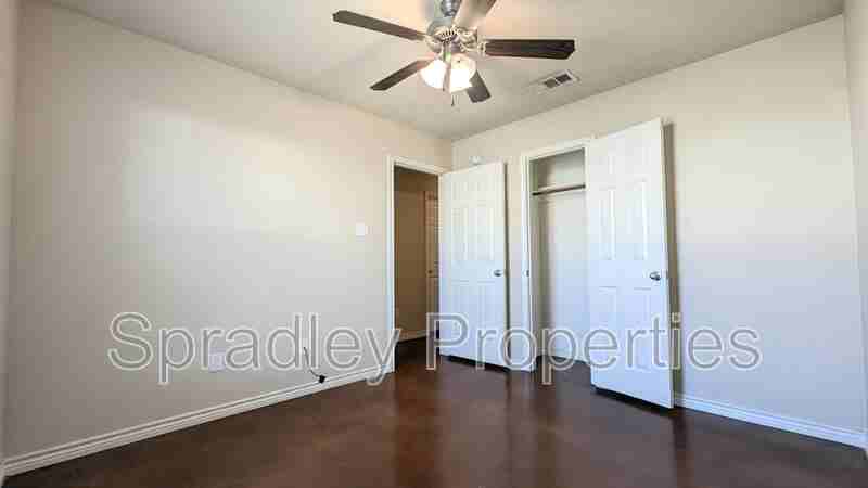 510A Pepper Spring Ct - Photo 7 of 9