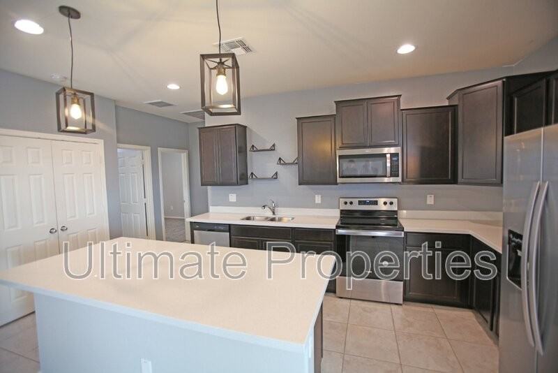 17591 W Jessie Ln - Photo 3 of 14