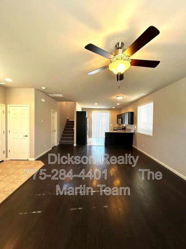 3675 Coastal St - Photo 3 of 15