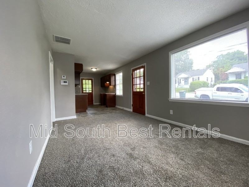 213 W Norwood Ave - Photo 2 of 8