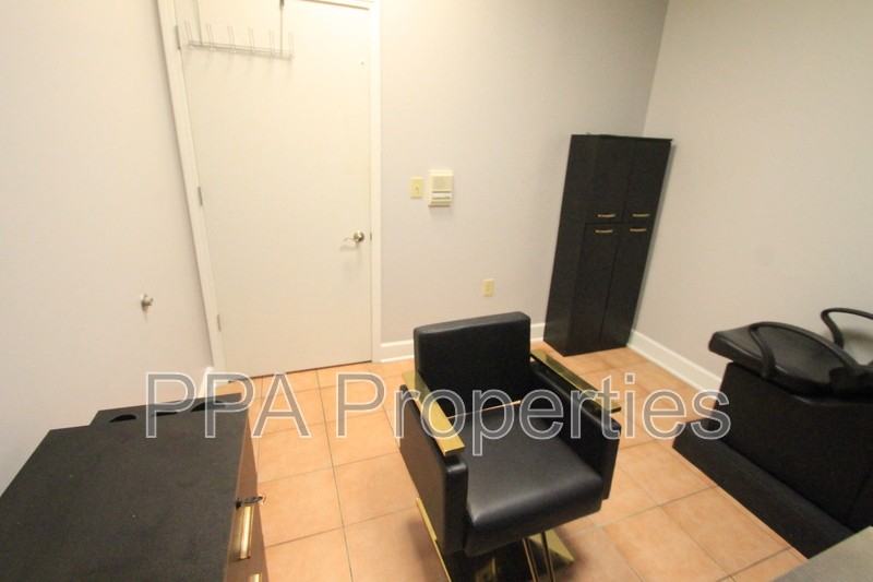 3400 Westgate Dr - Photo 4 of 10