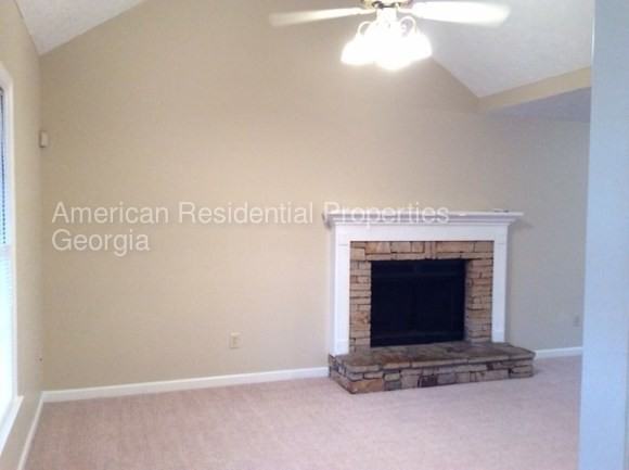 3121 Mills Ridge Dr - Photo 3 of 9