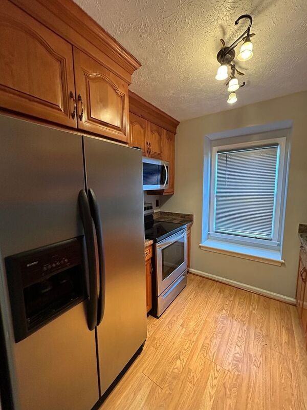 2 Covenant Ct - Photo 3 of 28