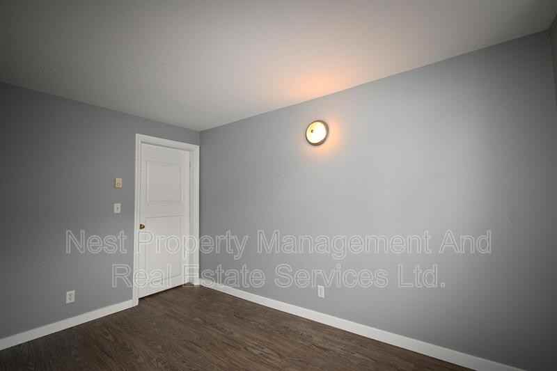 225 Gillett St #1 - Photo 6 of 8