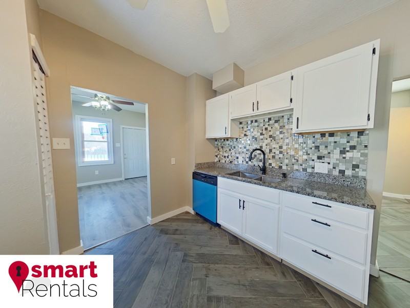 2713 Hermitage Ave - Photo 3 of 17