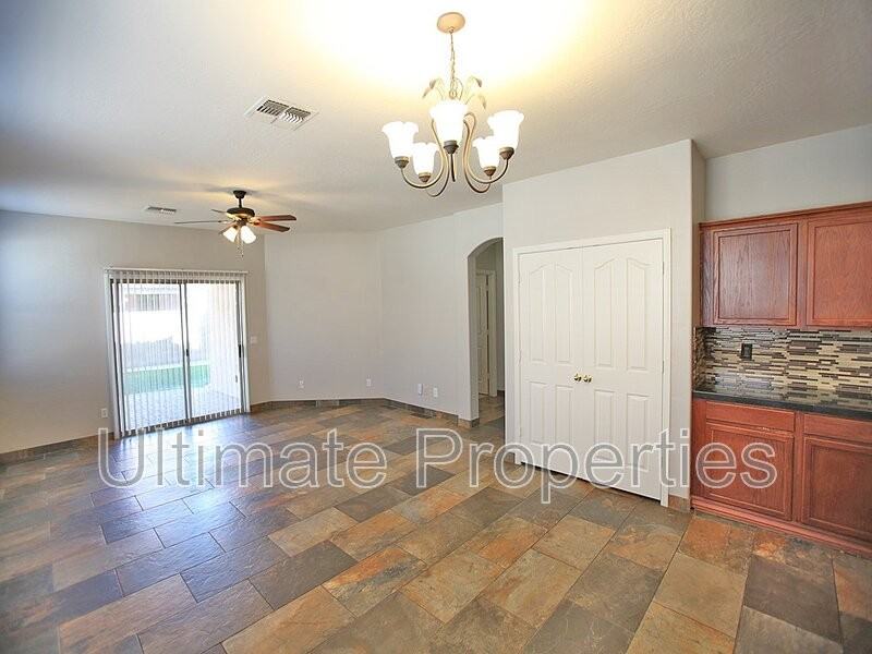 17020 W Windermere Way - Photo 7 of 25