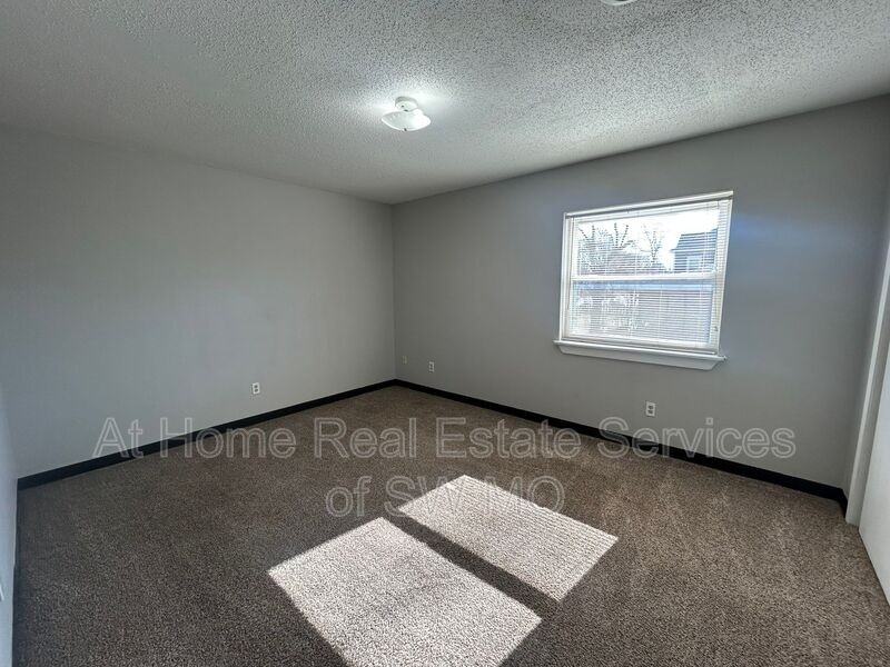 773 South Ave #B - Photo 6 of 8