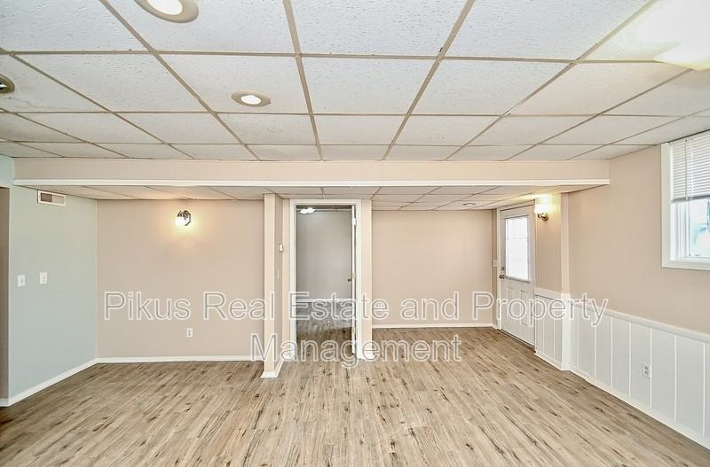 119 7th Street Northwest - Photo 4 of 9