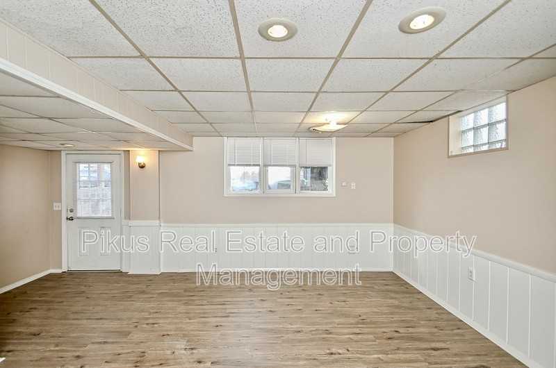 119 7th Street Northwest - Photo 5 of 9