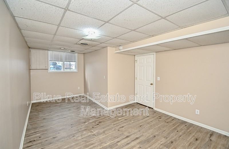 119 7th Street Northwest - Photo 7 of 9