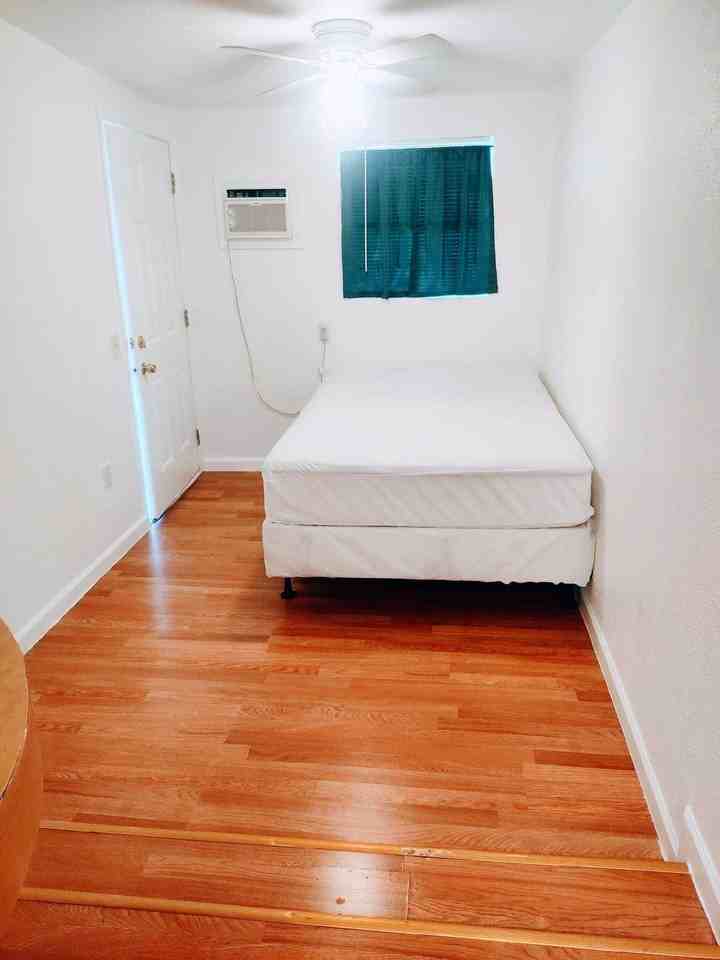 1030 Fm 2001 Unit 5 #5 - Photo 5 of 6