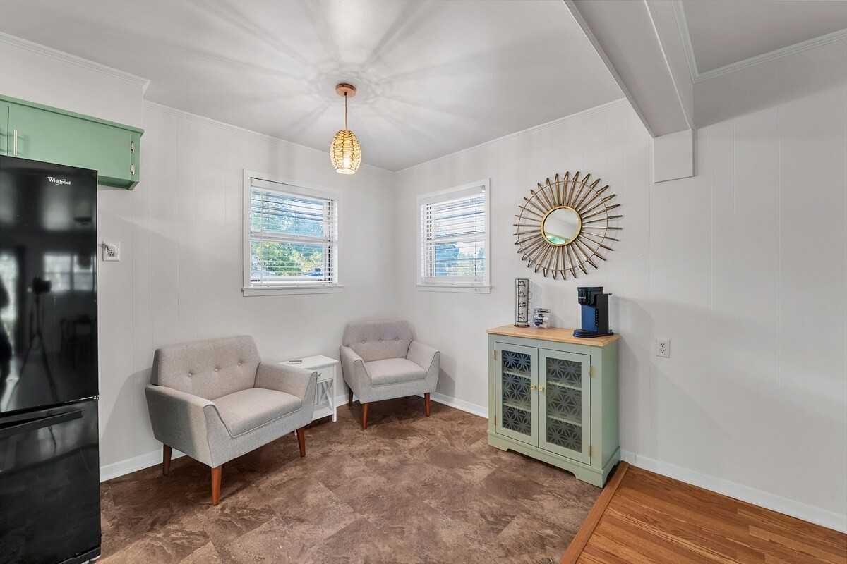 2209 S 51st St - Photo 6 of 20