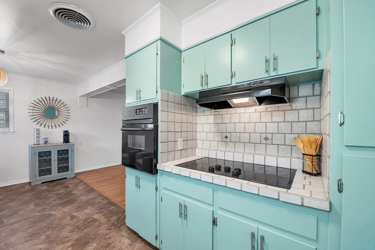 2209 S 51st St - Photo 7 of 20