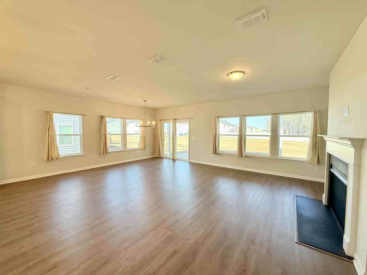 245 Valerio St - Photo 4 of 35