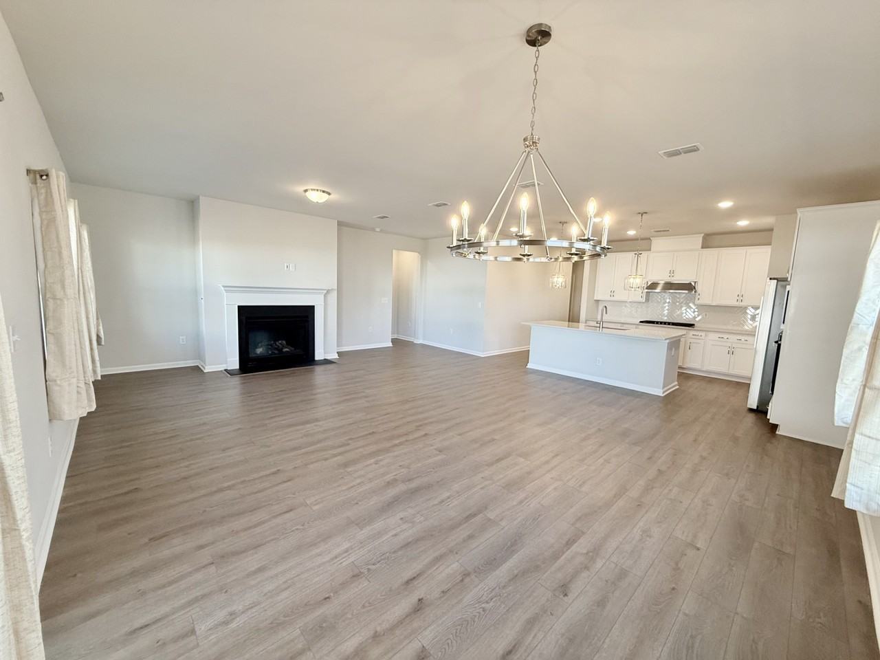 245 Valerio St - Photo 6 of 35