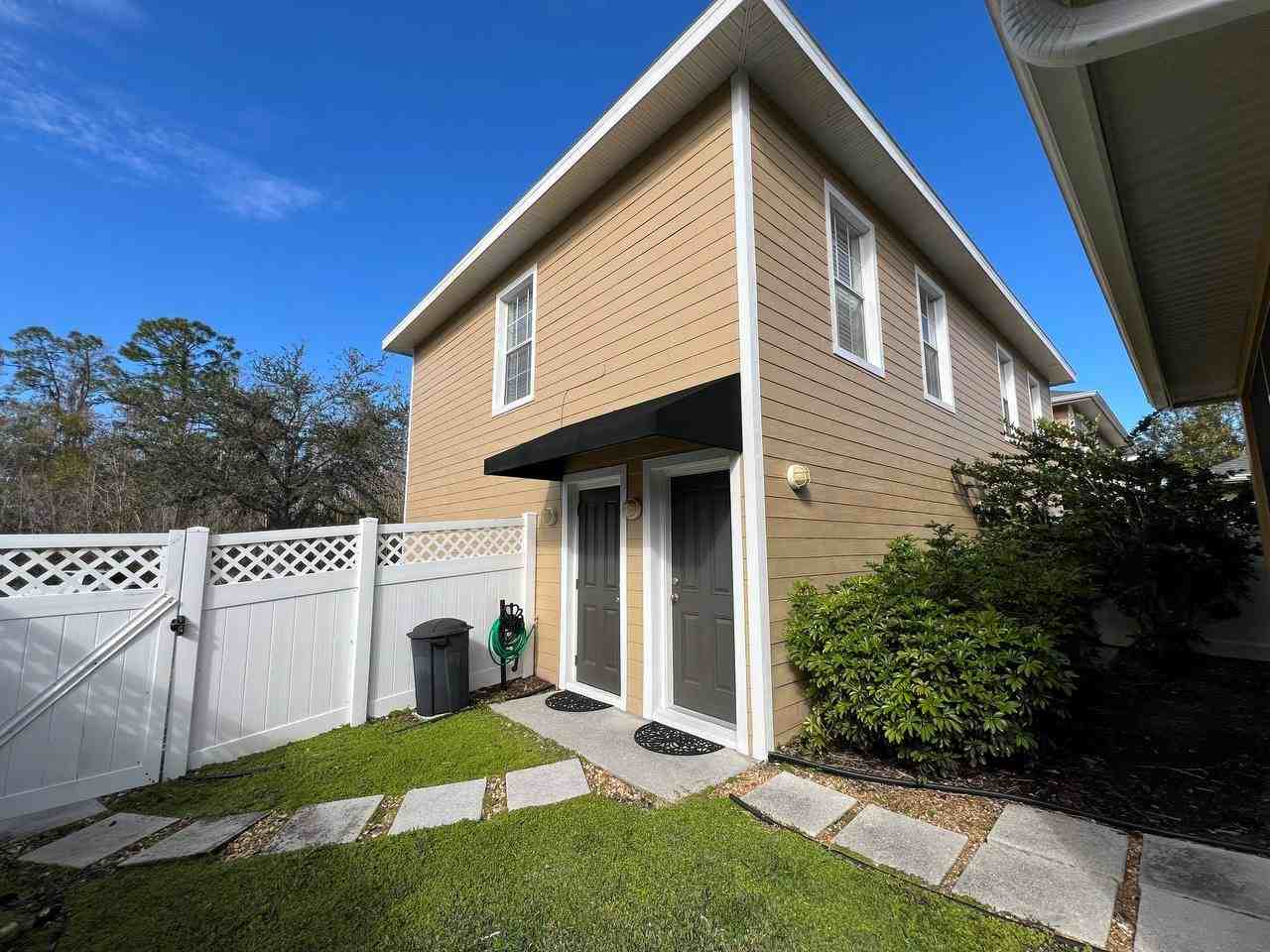 14541 Cotswolds Dr #B - Photo 2 of 11