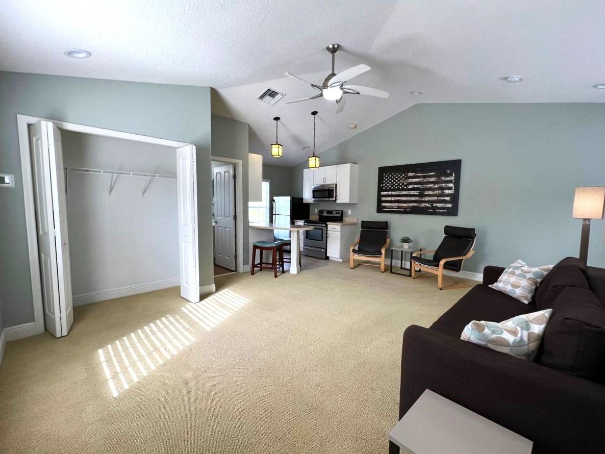 14541 Cotswolds Dr #B - Photo 5 of 11