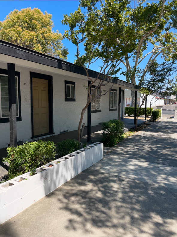 20 E Main St - Photo 2 of 5