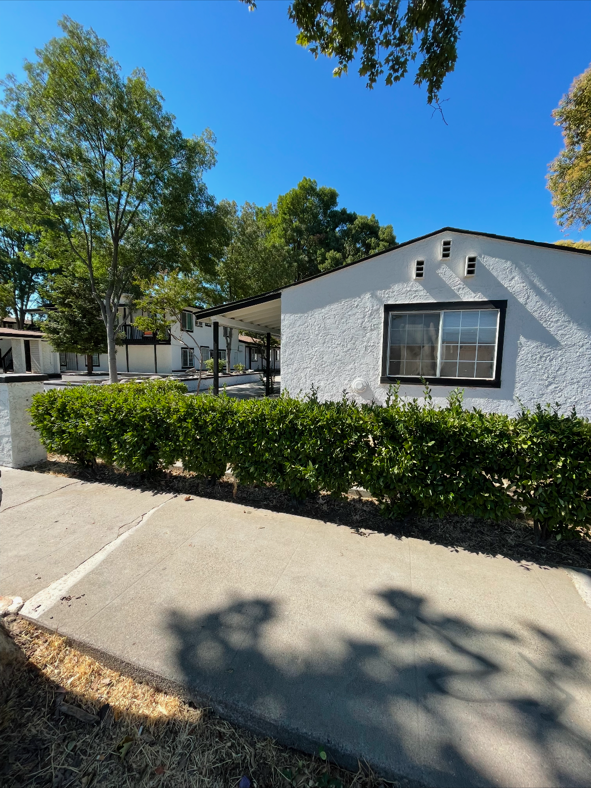 20 E Main St - Photo 3 of 5