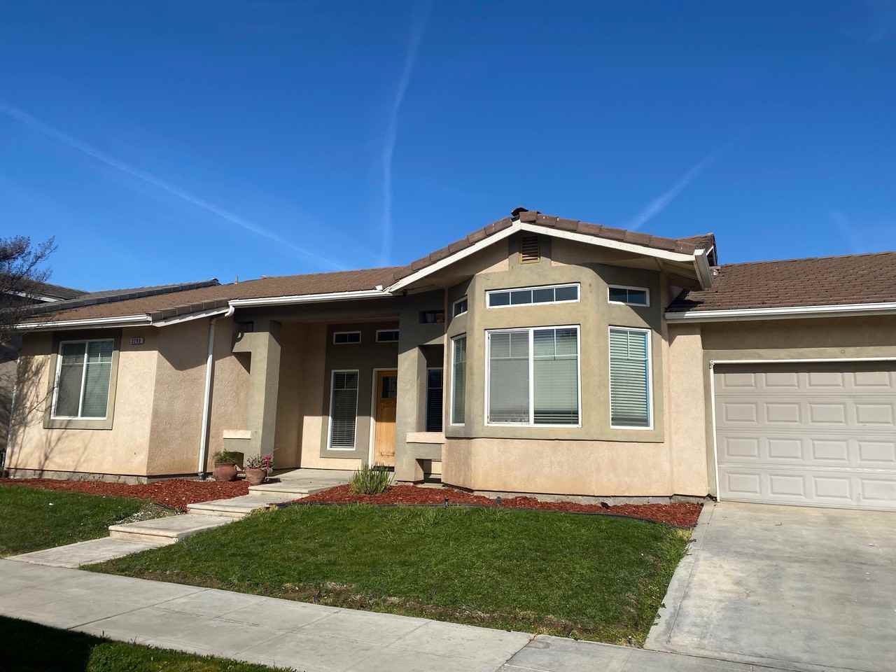 2290 E Evening Glow Ave - Photo 2 of 20