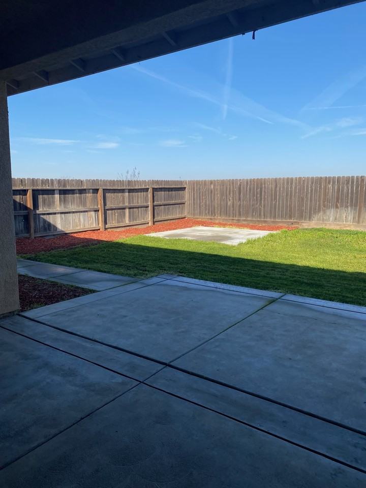 2290 E Evening Glow Ave - Photo 3 of 20