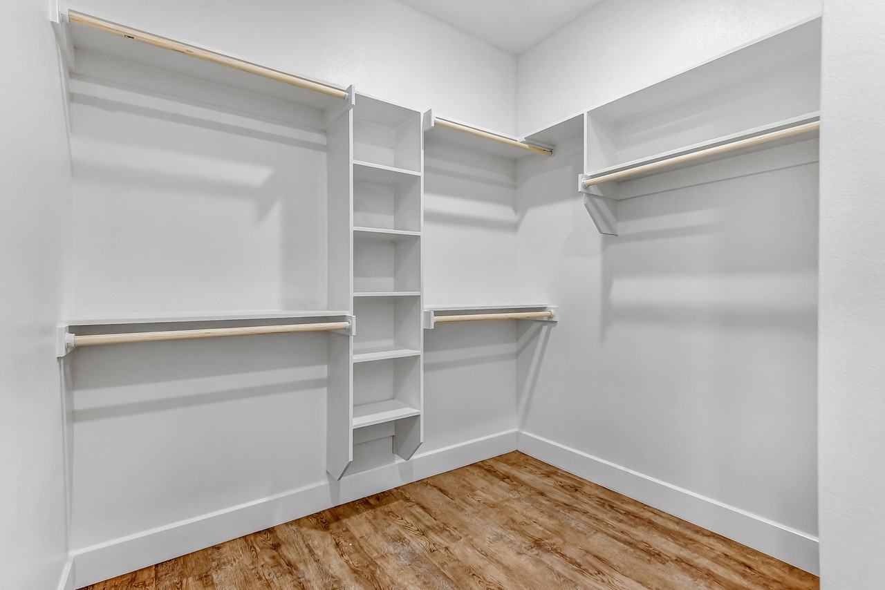 3260 W Crawford St #601 - Photo 7 of 10