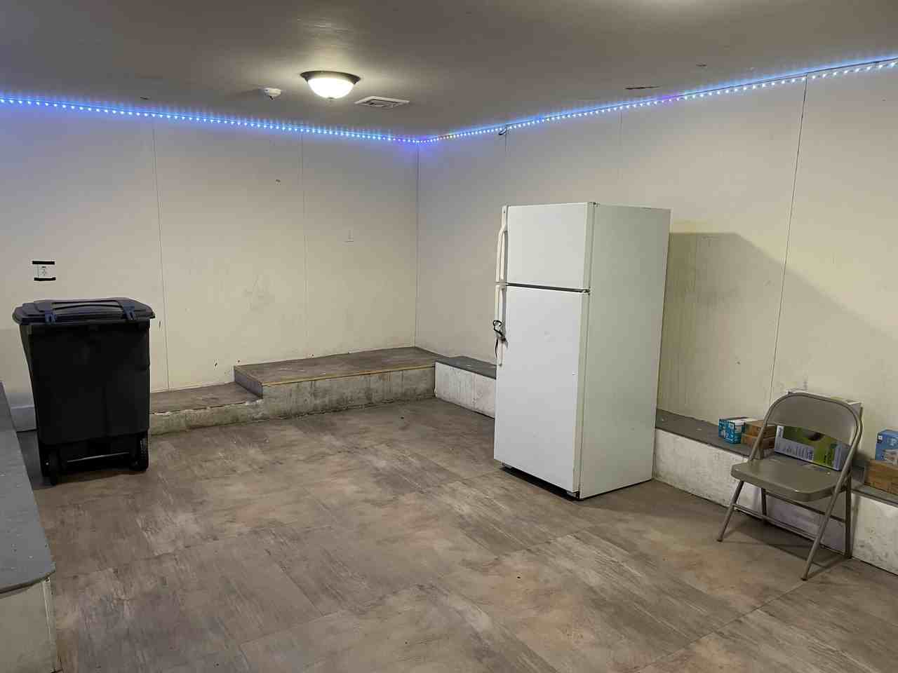 227 Roxbury St #2 - Photo 3 of 22