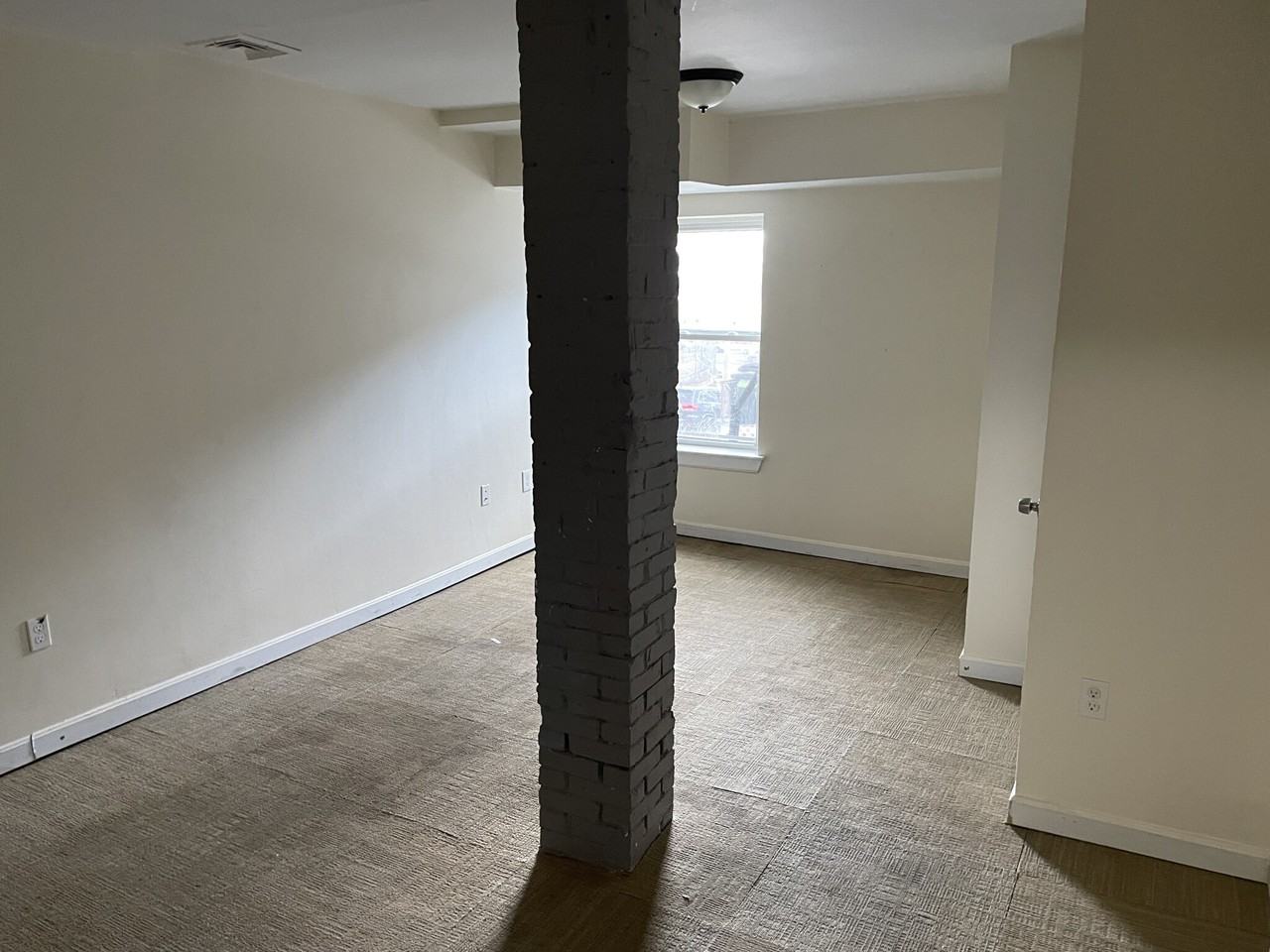 227 Roxbury St #2 - Photo 4 of 22