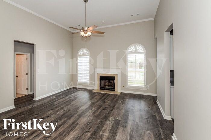 714 Waterford Ln - Photo 3 of 15