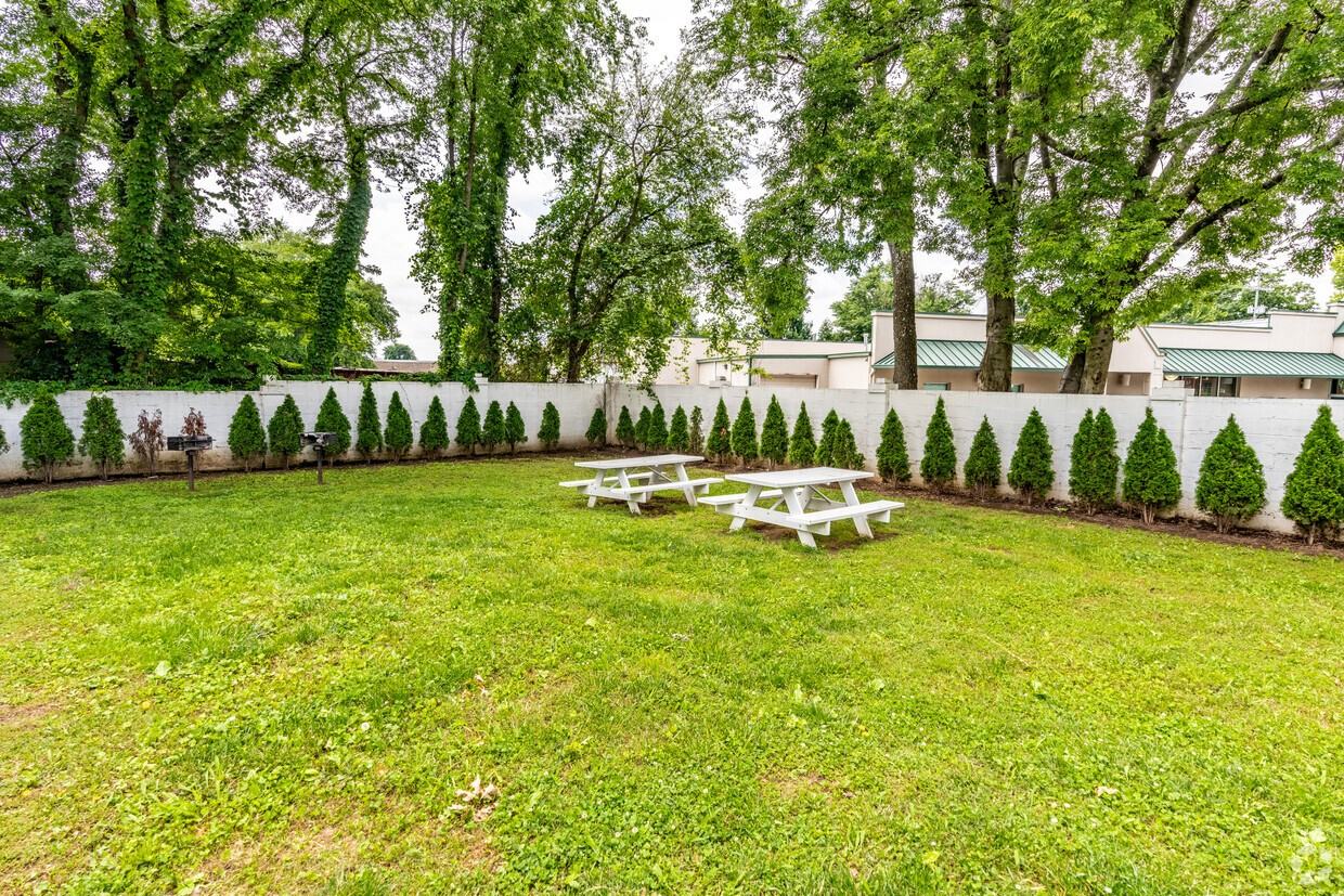 The Metro - Photo 5 of 26