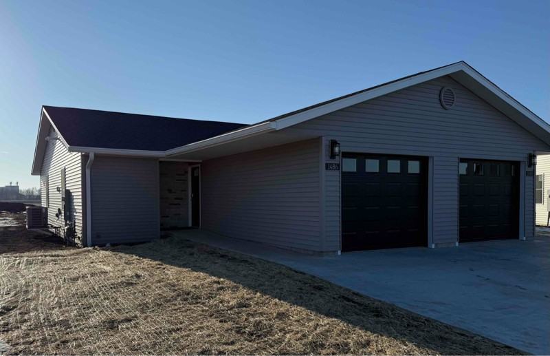 1486 Kays Ct - Photo 2 of 15