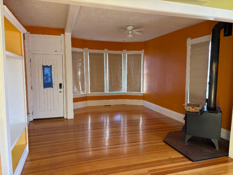 215 S 7th St - Photo 2 of 20