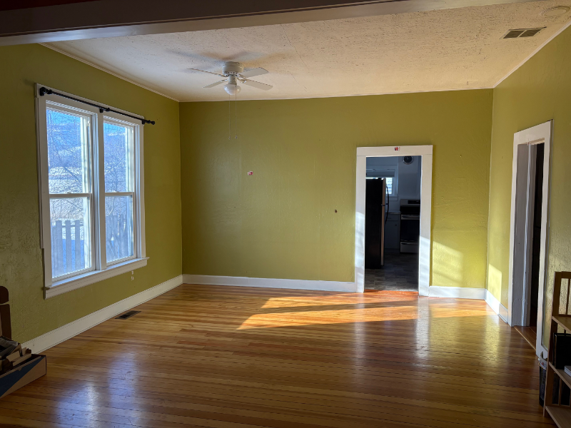 215 S 7th St - Photo 3 of 20