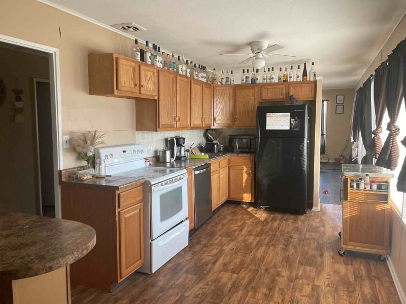 120 E 11th St - Photo 2 of 19