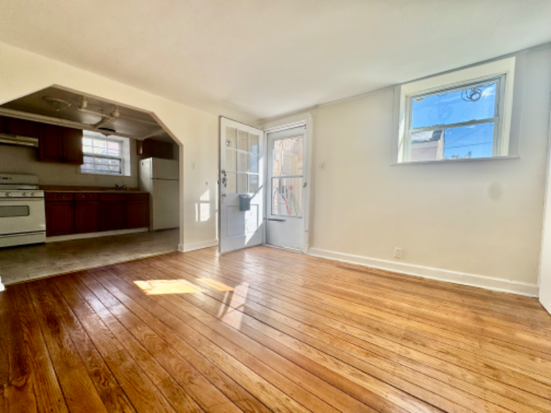 109 Cowles Ave - Photo 2 of 7