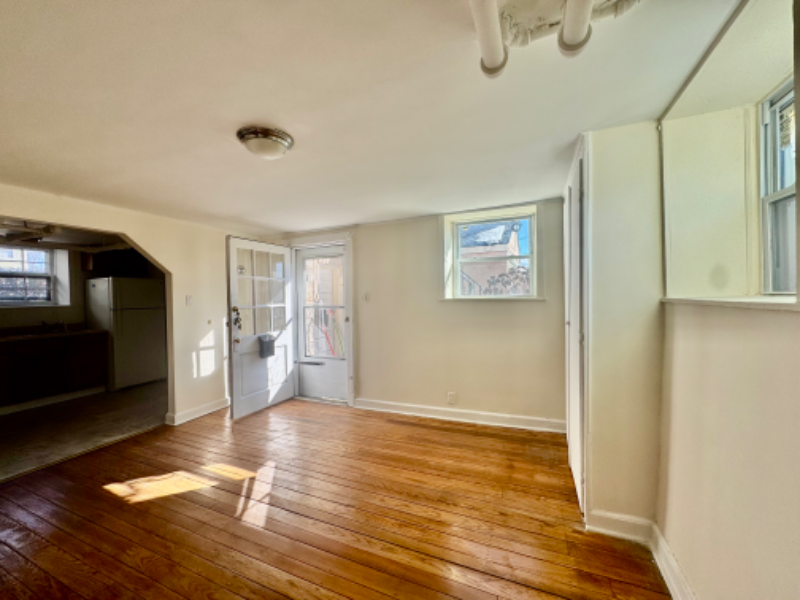 109 Cowles Ave - Photo 3 of 7