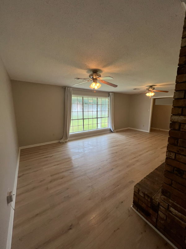 400 Gulpha Dr - Photo 2 of 18